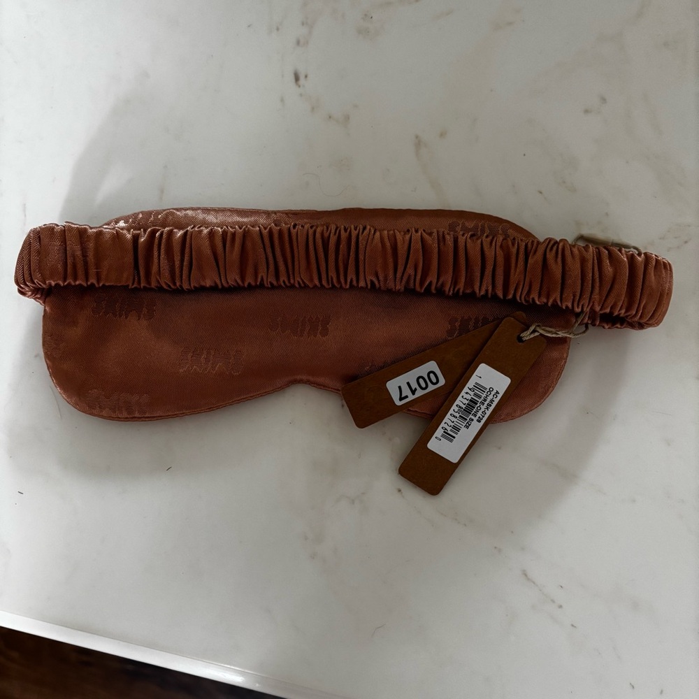 SKIMS sleep mask- ochre - Picture 2 of 2